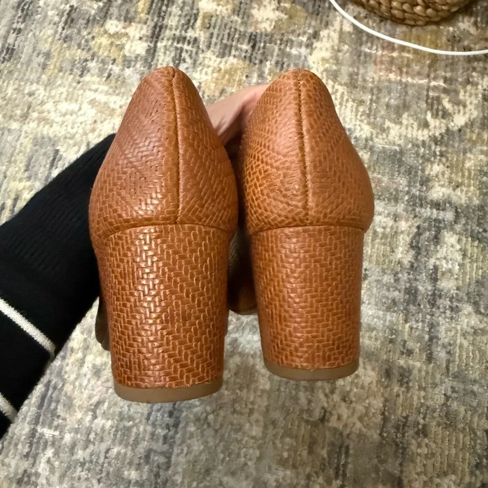 Corso Como leather camel Women's Pumps with block heel - Picture 9 of 9